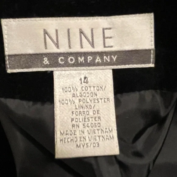 ❤️ Vintage Nine & Co. Black Velvet Blazer with Back Corset Lace Up Detail - Picture 6 of 9
